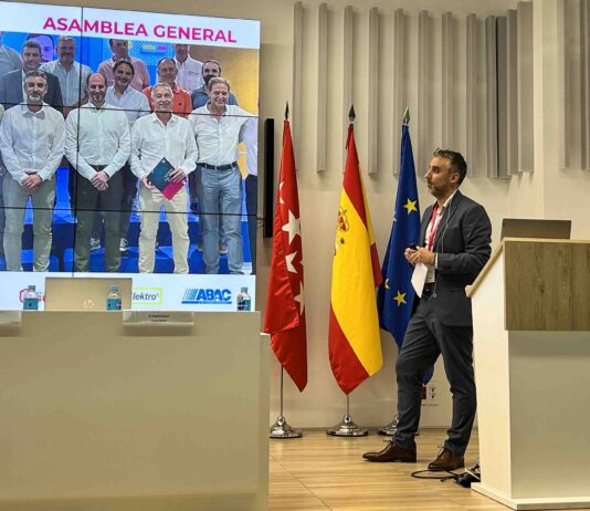 Agrefema homenajea a las ferreterías madrileñas de más de 50 años
