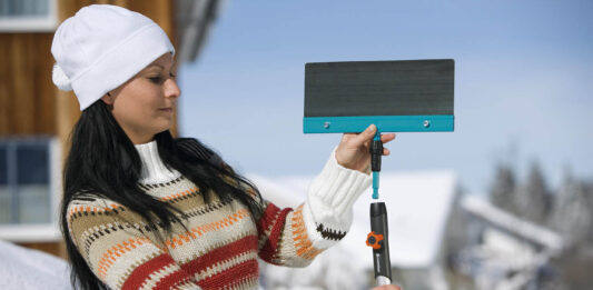 Tres herramientas Gardena para enfrentarse con éxito a la nieve y el hielo