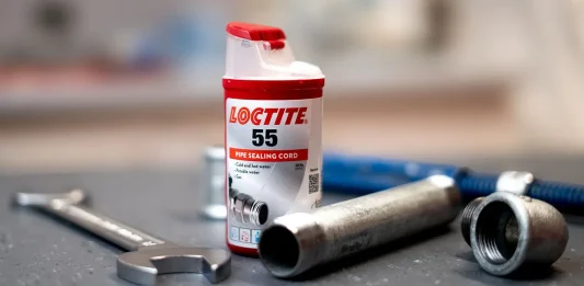 Henkel prescinde de los «químicos eternos» en su mejor sellador de tuberías