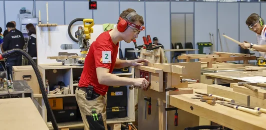 Piher, el compromiso de sujetar los sueños de una generación con madera