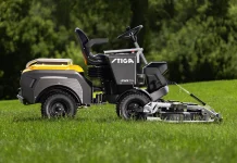 El icónico cortacésped frontal eParkPro entra en la «era eléctrica»
