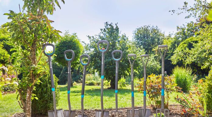 Horca y pala GroundLine, dos herramientas con 10 años de garantía Gardena